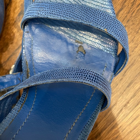 Bcbgeneration Blue Heels. Size 7.5 - Picture 5 of 10